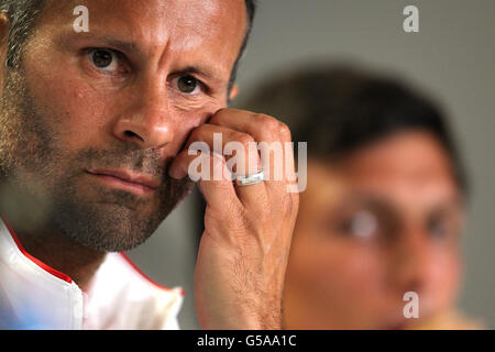 Olympische Spiele - Olympische Spiele 2012 in London - Großbritannien Pressekonferenz des Fußballs der Männer - Olympic Park. Der britische Kapitän Ryan Giggs bei einer Pressekonferenz im Olympic Park in London. Stockfoto