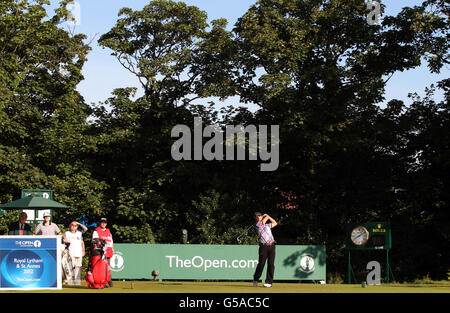 Der niederländische Joost Luiten tess startet am ersten Tag der Open Championship 2012 im Royal Lytham & St. Annes Golf Club, Lytham & St. Annes. Stockfoto