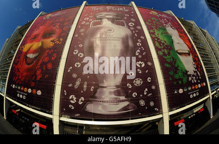 Fußball - Euro 2012 - Olympiastadion - Kiew. Banner zum Finale der Euro 2012 im Olympiastadion Stockfoto