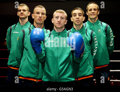 Irlands (von links nach rechts) Adam Nolan, John Joe Nevin, Paddy Barnes, Michael Conlon und Darren O'Neill beim Start des irischen Boxteams für die Olympischen Spiele 2012 in London in der National Boxing Arena in Dublin. Stockfoto