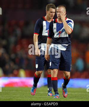 Großbritanniens Tom Cleverley sieht nach dem Spiel von Großbritannien gegen Senegal, Mens Football, First Round, Gruppe A im Old Trafford, Manchester, niedergeschlagen aus. Stockfoto