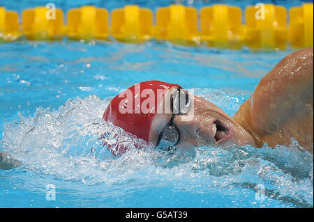 Großbritanniens Robbie Renwick im 200m-Freestyle-Finale im Aquatics Centre, London. Stockfoto