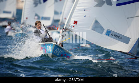 Griechenlands Laserradialseglerin Anna Agrafioti fuhr heute bei den Olympischen Spielen in Weymouth. Stockfoto