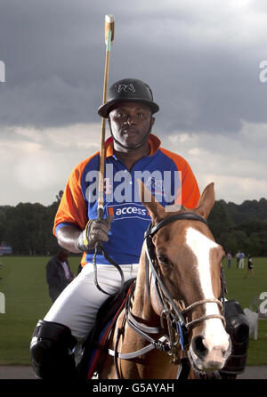 Adamu Atta, Gründer von Fifth Chukker beim 5. Chukka Access Bank Polo Day im Ham Polo Club, London, in Zusammenarbeit mit Fifth Chucker Polo und UNICEF, half dabei, Geld für Projekte zur Unterstützung benachteiligter Kinder im Norden von Nigeria zu sammeln. Stockfoto