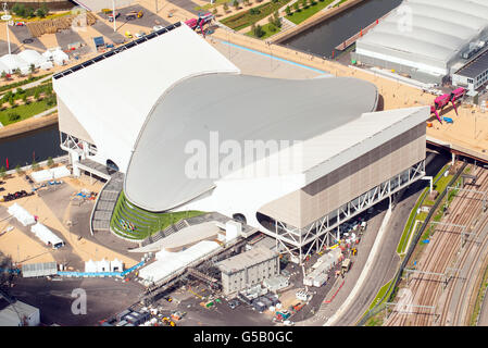 Luftaufnahme des Olympiaparks. Luftaufnahme des Olympic Park, in Stratford, Ost-London, zeigt die olympische Hockey-Arena. Stockfoto