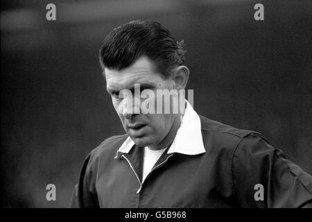 Fußball - Jack Taylor Schiedsrichter. Stockbild des englischen FIFA-Schiedsrichters Jack Taylor, der von Beruf Metzger aus Wolverhampton ist. Stockfoto