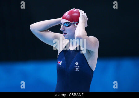 Die britische Rebecca Adlington vor der 800 m langen Freistil-Hitze der Frauen 5 im Aquatics Centre im Olympic Park, London, am sechsten Tag der Olympischen Spiele 2012 in London. Stockfoto