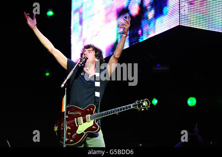 Snow Patrol treten beim BT London Live Konzert auf, das mit der Eröffnung der Olympischen Spiele zusammenfällt, im Hyde Park, London. Stockfoto