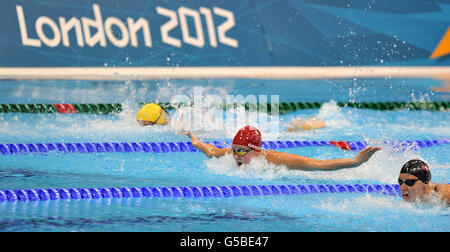 Olympische Spiele In London - Tag 1. Die britische Ellen Gandy in Aktion im Women's 100m Butterfly im Aquatics Center in London. Stockfoto