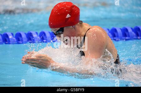 Die britische Hannah Miley in Aktion beim ersten Women's 200m Freestyle Semifinale im Aquatics Centre im Olympic Park, London, am dritten Tag der Olympischen Spiele 2012 in London. Stockfoto