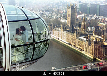 Hochzeit Millennium Wheel Stockfoto