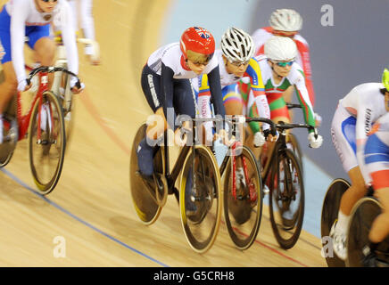 Die britische Laura Trott beim Omnium Points Race im Velodrome im Olympic Park, am zehnten Tag der Olympischen Spiele 2012 in London. Stockfoto