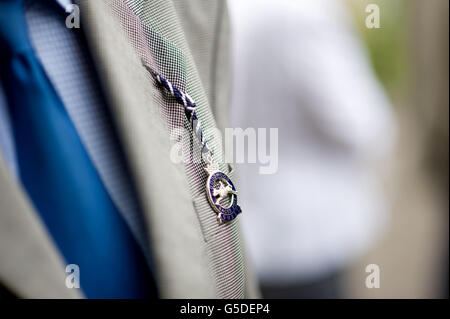 Pferderennen - 2012 Glorious Goodwood Festival - bet365 Lennox Stakes Day - Goodwood Racecourse. Detail eines Goodwood Races Gästepasses Stockfoto