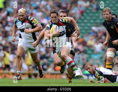 Rugby Union - Aviva Premiership - London Wasps / Harlequins - Twickenham. Harlequine Tom Williams auf dem Weg zum ersten Versuch während des Spiels der Aviva Premiership in Twickenham, London. Stockfoto