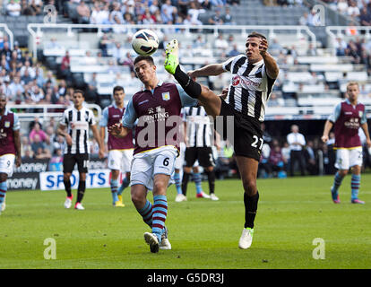 Fußball - Barclays Premier League - Newcastle United gegen Aston Villa - direkte Sportarena Stockfoto