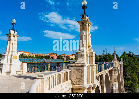 Das alte Viadukt Teruel ist eine wichtige technische Arbeit des frühen zwanzigsten Jahrhunderts. Stockfoto