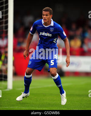 Fußball - Npower Football League One - Crawley Town V Portsmouth - Broadfield Stadium Stockfoto