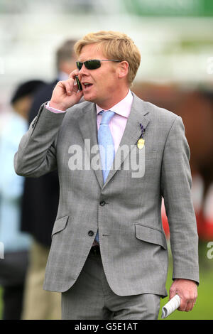 Pferderennen - 2012 Ladbrokes St Leger Festival - DFS Ladies Day - Doncaster Racecourse. Tom Dascombe, Trainer Stockfoto