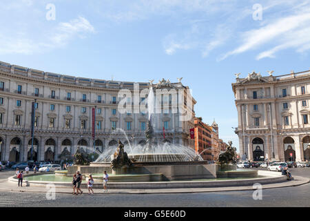 Piazza della Repubblica und Piazza Esedra und seinem Brunnen in Rom, Rom, Latium, Italien, Europa Stockfoto