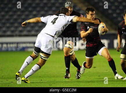 Rugby Union - RaboDirect pro 12 - Edinburgh / Zebre - Murrayfield Stadium. Lee Jones von Edinburgh und Quinton Geldenhuys von Zebre (links) in Aktion während des RaboDirect pro 12-Spiels im Murrayfield Stadium, Edinburgh. Stockfoto