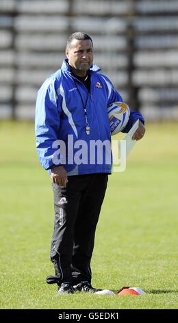 Edinburgh Rugby-Cheftrainer Michael Bradley während der Trainingseinheit in Murrayfield, Edinburgh. Stockfoto