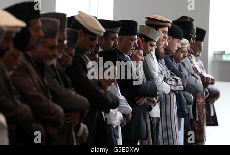 Muslime verurteilen Anti-Islamischen film Stockfoto