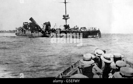 Ein formloses Wrack nach ihrer Begegnung mit der HMS Sydney, dem deutschen Kreuzer Emden, der 1914 auf den Cocos-Inseln landete. Stockfoto