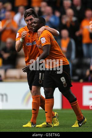 Wolverhampton Wanderers' Sylvan Ebanks-Blake (rechts) feiert den ersten Treffer seiner Seite Ziel des Spiels mit Teamkollege Stephen ward (links) Stockfoto