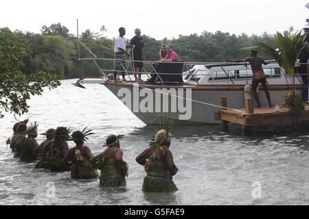 Der Herzog und die Herzogin von Cambridge besuchen Tavanipupu Island auf ihrer Diamond Jubilee Tour durch den Fernen Osten in Honiara, Guadalcanal Island. Stockfoto