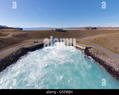 Pukaki Kanal unten Lake Pukaki, Mackenzie District, South Canterbury, Südinsel, Neuseeland - drone Antenne Stockfoto