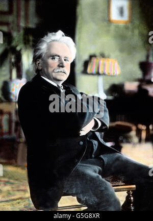 Edvard Hagerup Grieg (1843-1907), Pianist Und Komponist, Komponist. Mann, sitzen, Musik, Klassik, norwegische, sitzen, Porträt, Europa, Norwegen, Skandinavien, Reisen, Geschichte, historisch, 1910er Jahre, 1920er-Jahre des 20. Jahrhunderts, archivieren, Carl Simon, Stockfoto