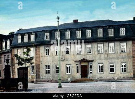 Goethe-Nationalmuseum in Weimar. Goethe-Nationalmuseum in Weimar. Architektur, Gebäude, Kultur, Archiv, Archivierung, quadratisch, Europa, Deutschland, Geschichte, historisch, 1910er Jahre, 1920er-Jahre des 20. Jahrhunderts, archivieren, Carl Simon, Stockfoto