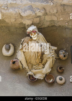 Mumie auf dem Friedhof von Chauchilla, Peru Stockfoto