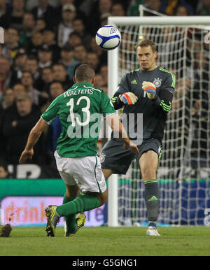 Jonathan Walters, Irlands Republik, hat beim FIFA-WM-Qualifikationsspiel 2014 im Aviva Stadium in Dublin, Irland, ein Tor geschossen. Stockfoto