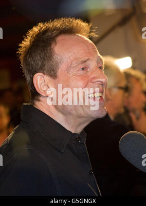 John Paul Jones von der Band LED Zepplin kommt zur UK-Premiere im Hammersmith Apollo des Films Celebration Day. DRÜCKEN Sie VERBANDSFOTO. Bilddatum: Freitag, 12 2012. Oktober. Bildnachweis sollte lauten: Philip Toscano/PA Draht Stockfoto