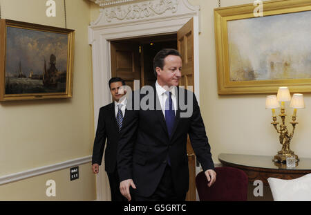 Premierminister David Cameron trifft in der Downing Street in London mit dem designierten Präsidenten Mexikos, Enrique Pena Nieto, zusammen. Stockfoto