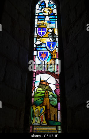 Großbritannien, England Northumberland, heilige Insel, Str. Marys Kirche, Crossman Familie Fenster Stockfoto