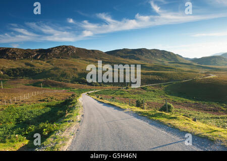 Die Nordroute Küste 500 als es geht um Loch Eriboll in der nordwestlichen Ecke der schottischen Highlands. Stockfoto