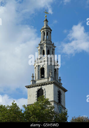 Kirche St. Clement Danes, Strand, London. Kirche von Christopher Wren, mit Turm von James Gibbs. Stockfoto