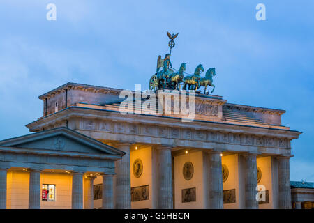 Brandenburger Tor oder Tor, 18. Jahrhundert neoklassischen Denkmal in Berlin, Deutschland Stockfoto