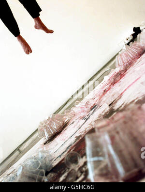 London Shimamoto "Flasche werfen Kunstwerk" Stockfoto