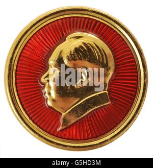 Mao Zedong, 26.12.1893 - 9.9.1976, chinesischer Politiker, Vorsitzender der Volksrepublik China 1949 - 1976, Porträt, Profil, Abzeichen, ca. 1960er Jahre, Stockfoto