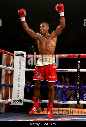 Kell Brook feiert den Sieg über Hector Saldivia nach dem Kampf in der Motorpoint Arena, Sheffield. Stockfoto