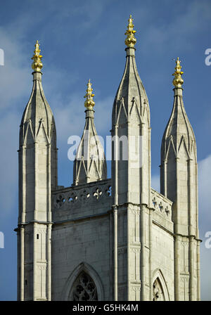 St Mary Aldermary, Kirche in der City of London, gotischen Turm und Zinnen Stockfoto