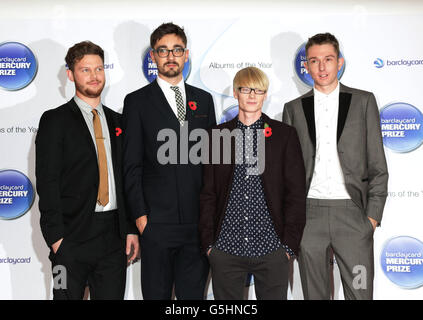 (Von links nach rechts) Joe Newman, Gus Unger-Hamilton, Gwil Sainsbury und Thom Green von Alt-J bei der Ankunft für den Merkur-Preis, im Roundhouse in Camden, Nord-London. Stockfoto