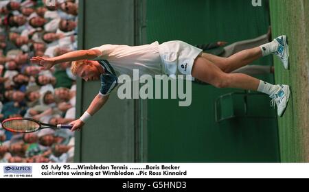 05. Juli 95. Wimbledon Tennis Boris Becker feiert Sieg in Wimbledon Stockfoto