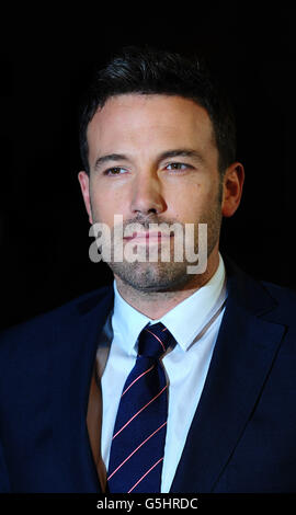 Ben Affleck kommt bei der Vorführung des neuen Films Argo im Odeon Kino in London. Stockfoto