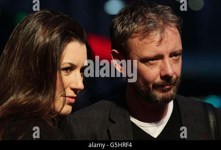 John Simm und seine Frau Kate Magowan bei der BFI London Film Festival Vorführung von Everyday, im Odeon West End im Zentrum von London. Stockfoto