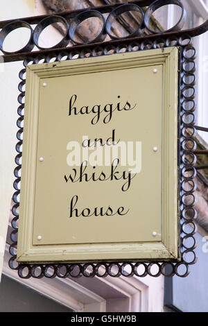 Arcade-Haggis und Whisky House, Edinburgh, Scotland, UK Stockfoto