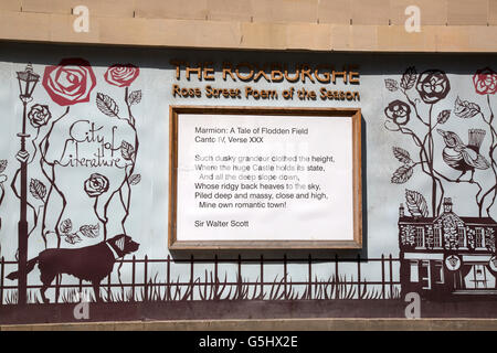 Roxburghe Rose Street Gedicht der Saison, Edinburgh, Schottland Stockfoto